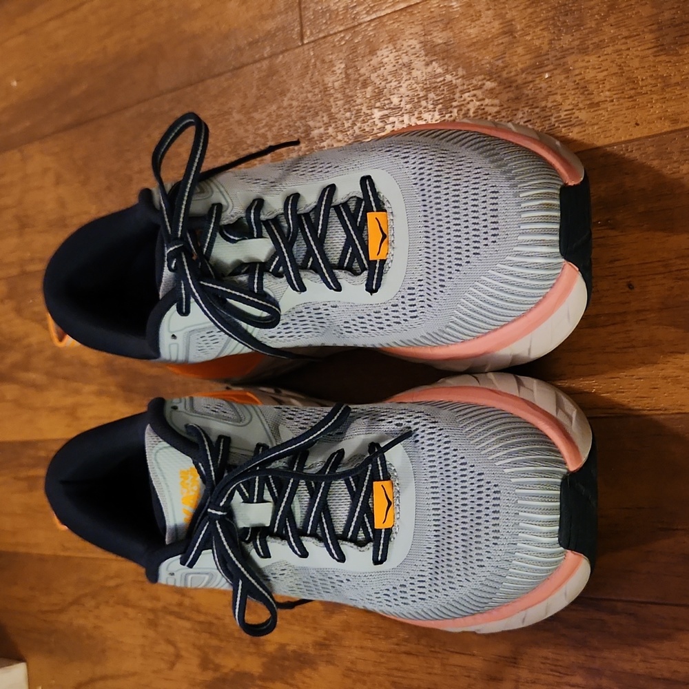 Hoka One One Womens Bondi 7 Running Sneakers